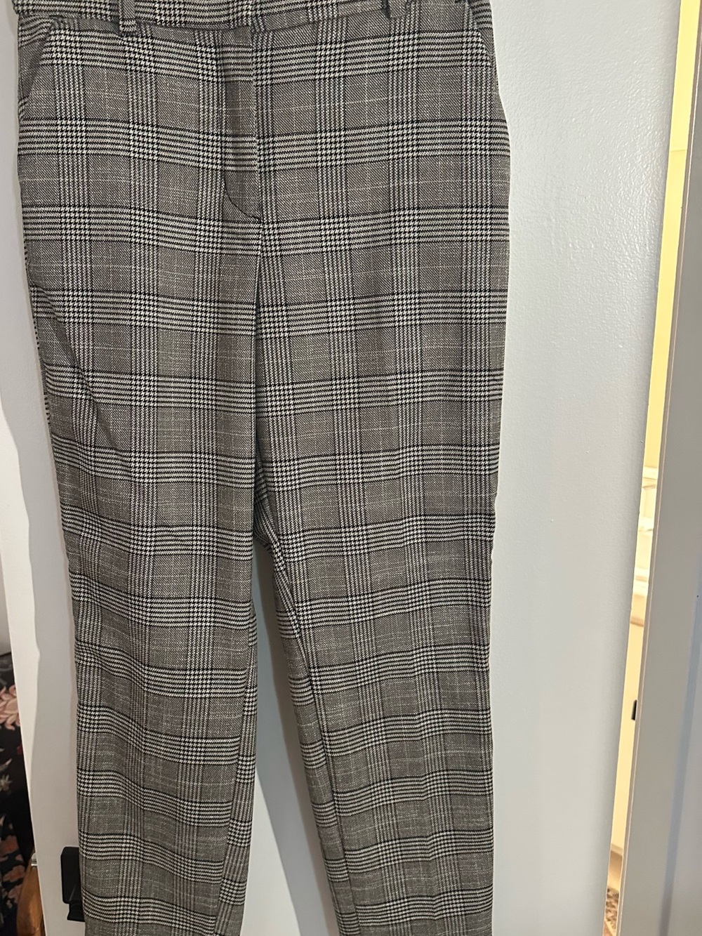 H&M Women's Black and Gray Plaid Trousers